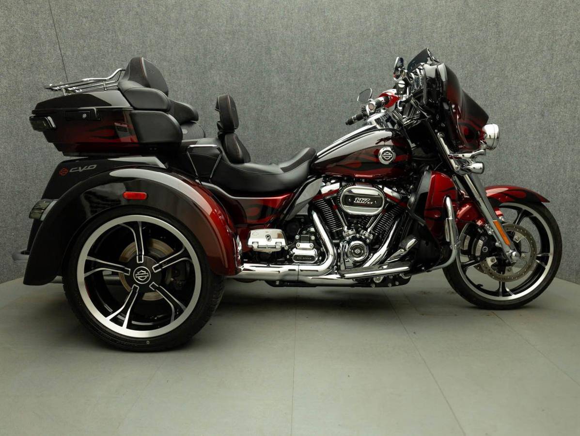 2022 HARLEY-DAVIDSON CVO TRI GLIDE - Image 4