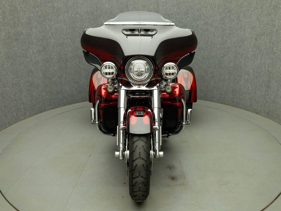 2022 HARLEY-DAVIDSON CVO TRI GLIDE - Image 5